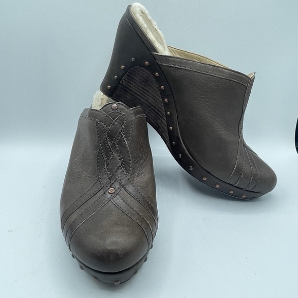 Ugg Abigail Sheepskin Leather Studded Wedge Mule Clogs Shoes 1716‎ Brown Size 10 - Picture 13 of 16